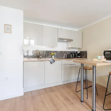 Apartment Escapade Au Port, Renove, Climatise